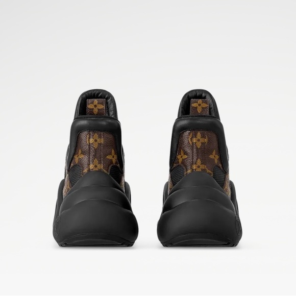 Louis Vuitton | Calfskin Patent Monogram Womens LV Archlight Sneakers 39 Black - Picture 5 of 16